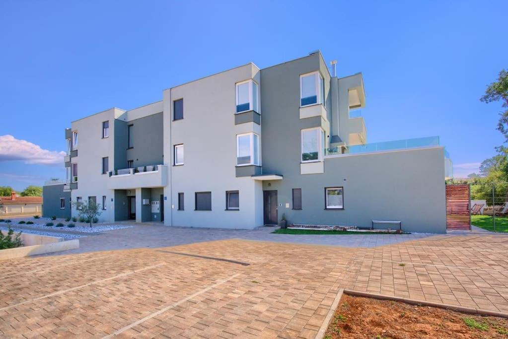 Apartment Sunrise Fuer 6 Personen In Pula-Stinjan 외부 사진